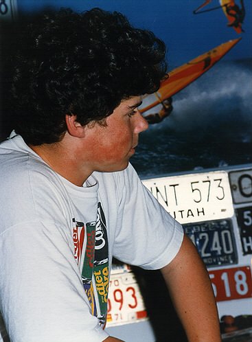 yuval_13.JPG (38583 bytes)